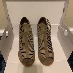 MIA wooden heel sandal